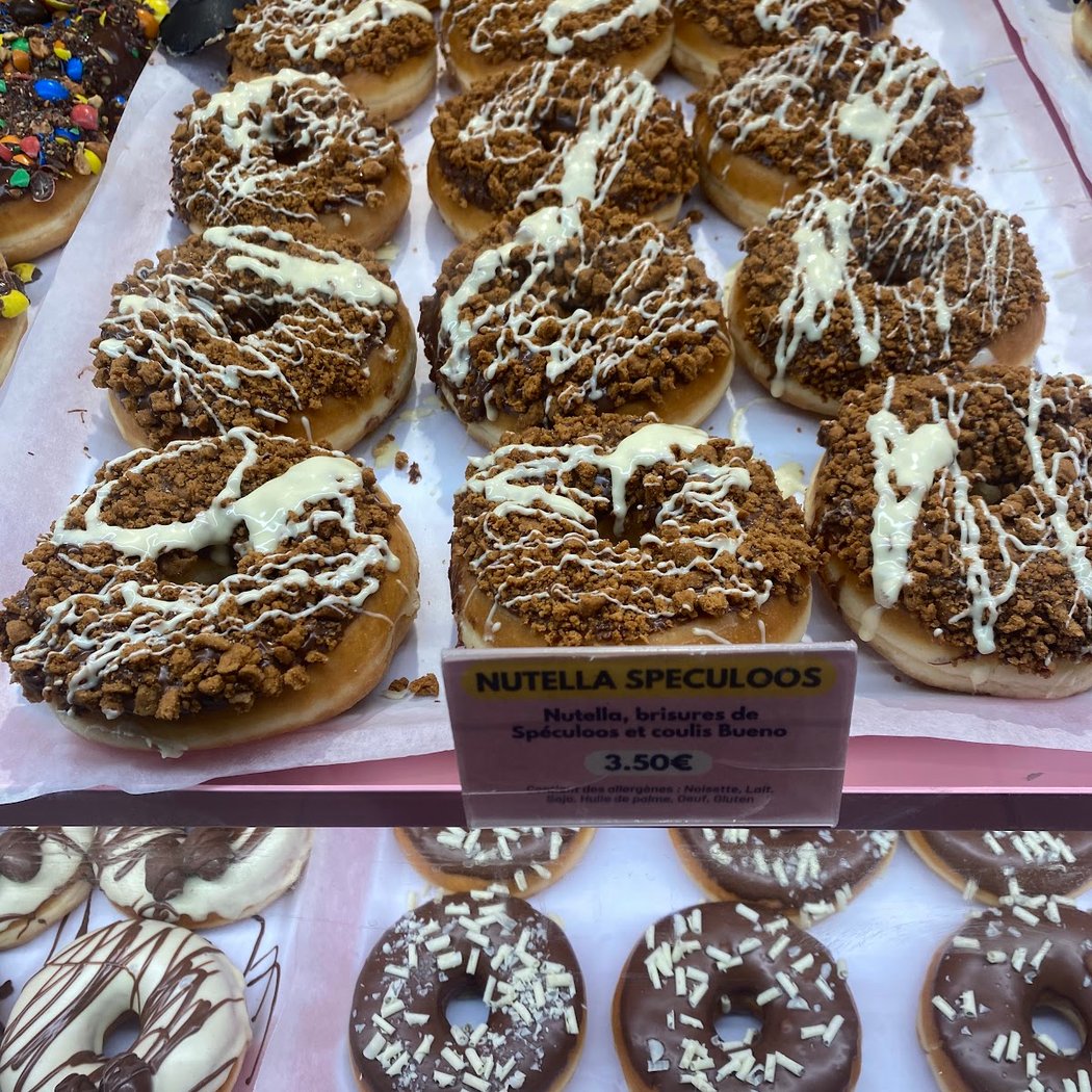 C'est Mon Donuts 1