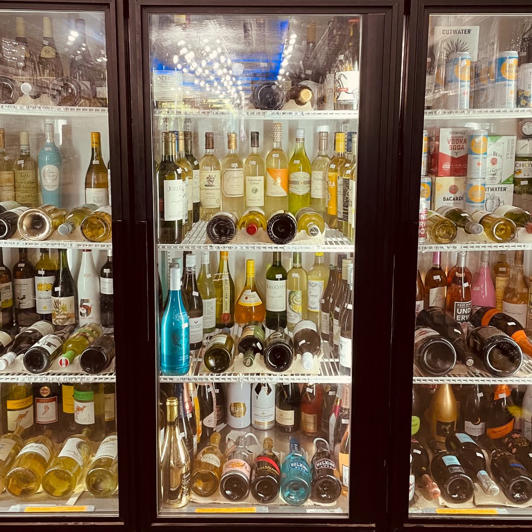 Muho Wine & Liquor 3