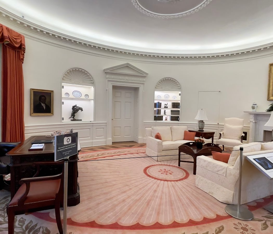 Meet the Presidents and the Oval Office 1