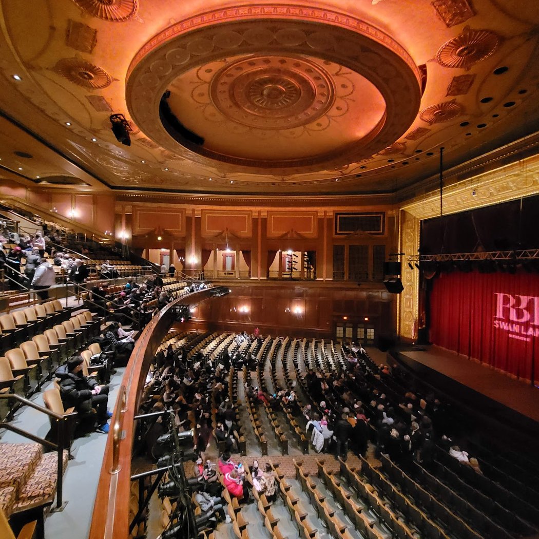 Patriots Theater at the War Memorial 1
