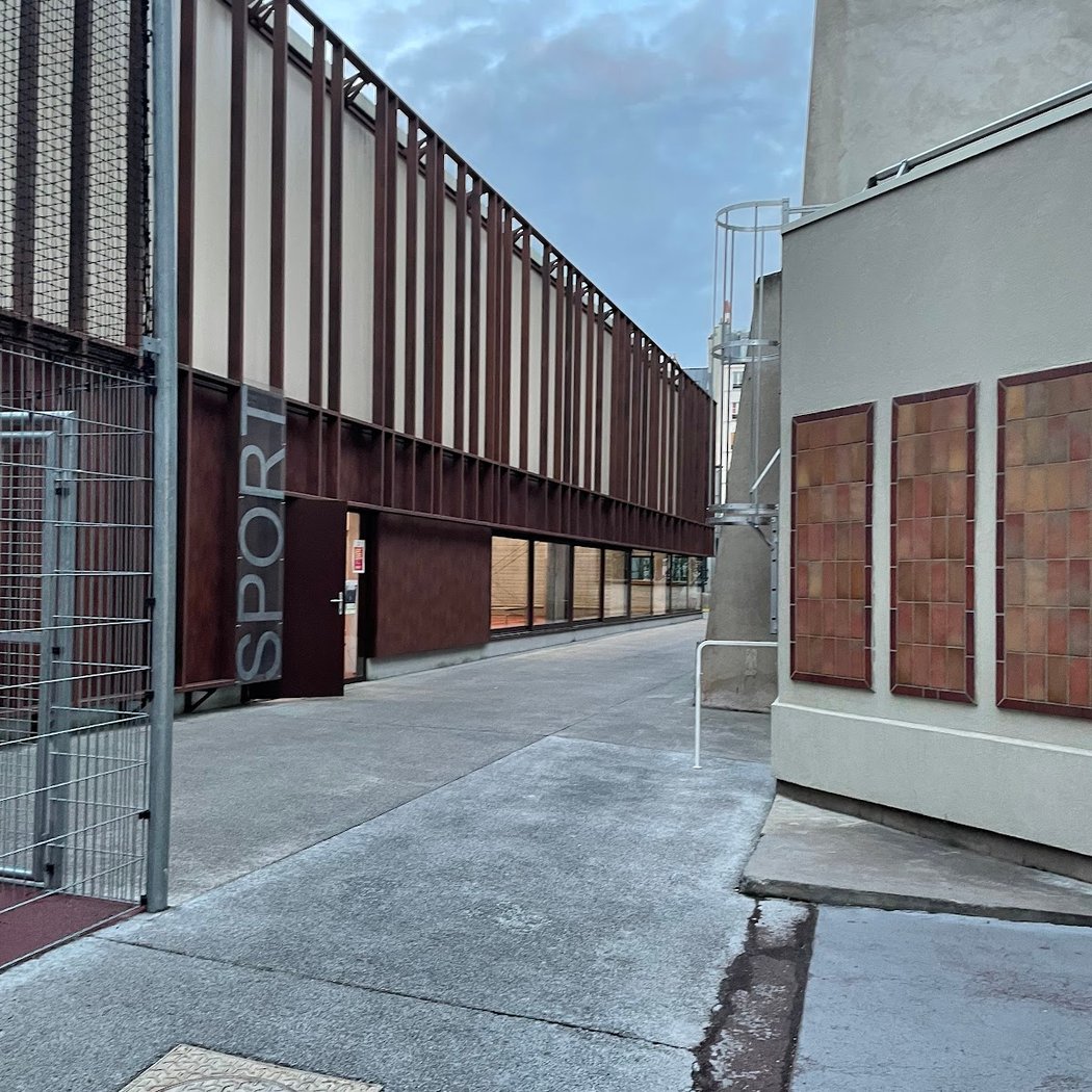 Terrain de sport Neuve Saint-Pierre 3