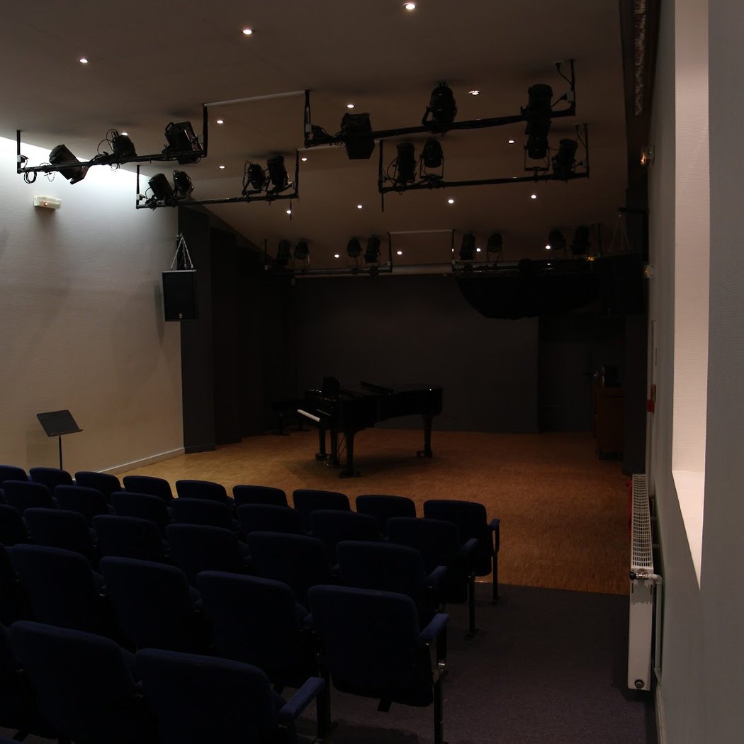 Municipal Music School Francis Poulenc 1