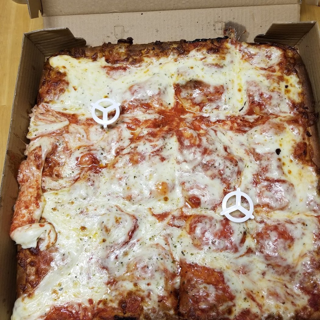 Armando's Pizza 2