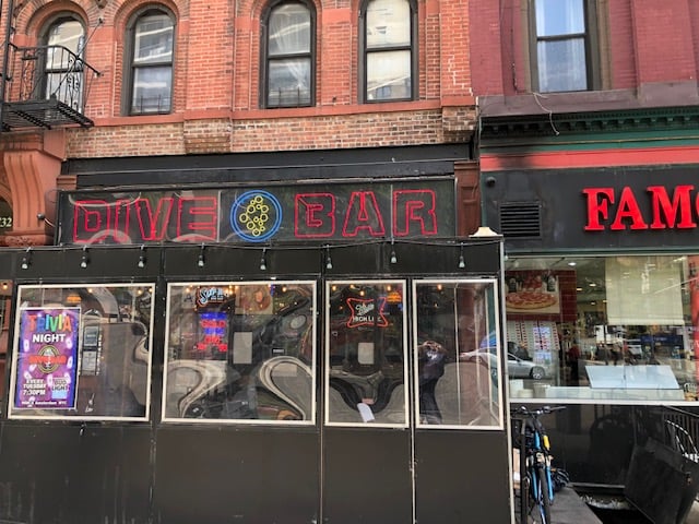 Dive Bar 4
