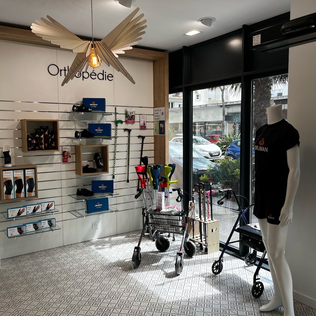 Pharmacy Post // Pharmacy in Saint Nazaire 2