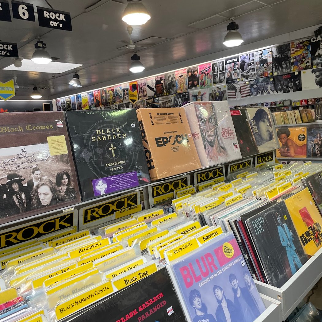 Free Live In-Store Performances 1
