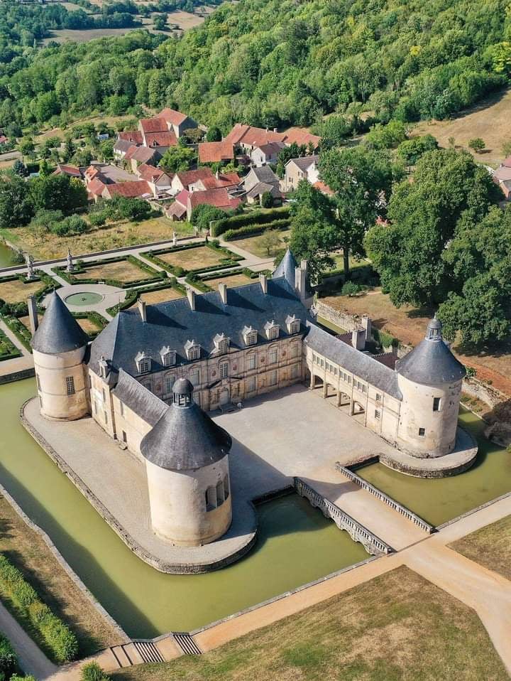 Château de Bussy-Rabutin 2