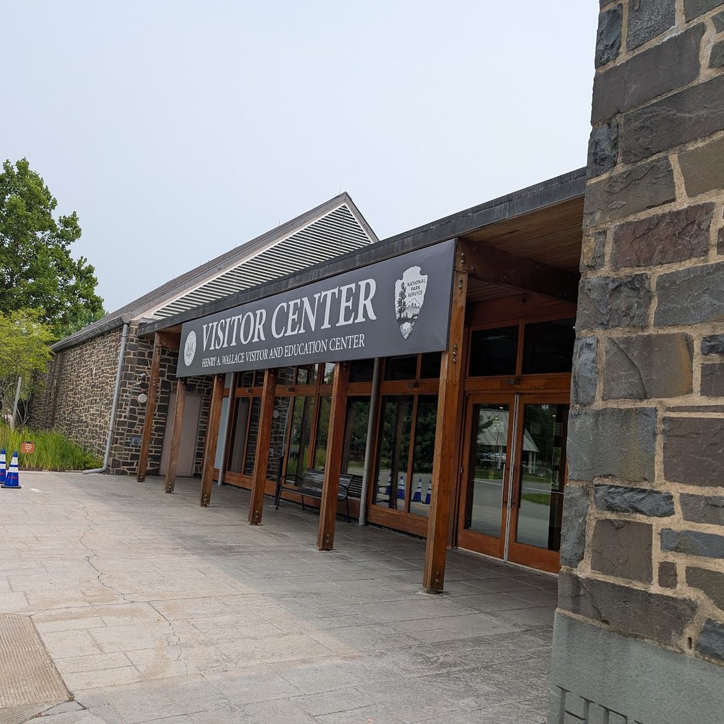 Henry A. Wallace Visitor and Education Center 2