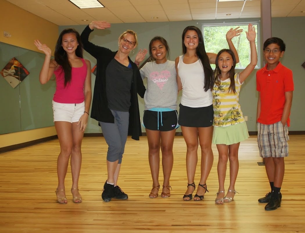 Ballroom Fitness Moves From Salsa 3
