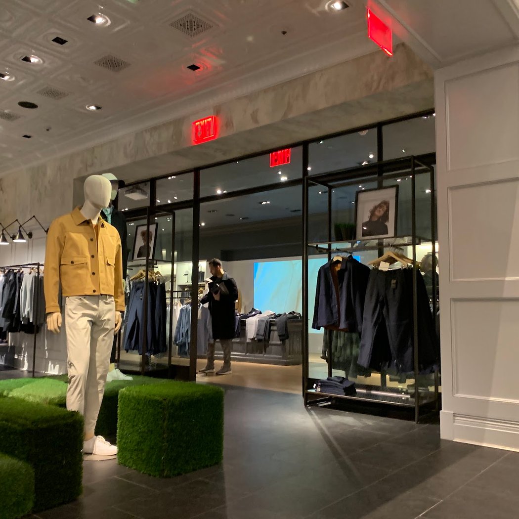 Club Monaco 2