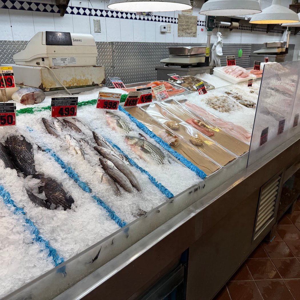 Sea Breeze Fish Market 3