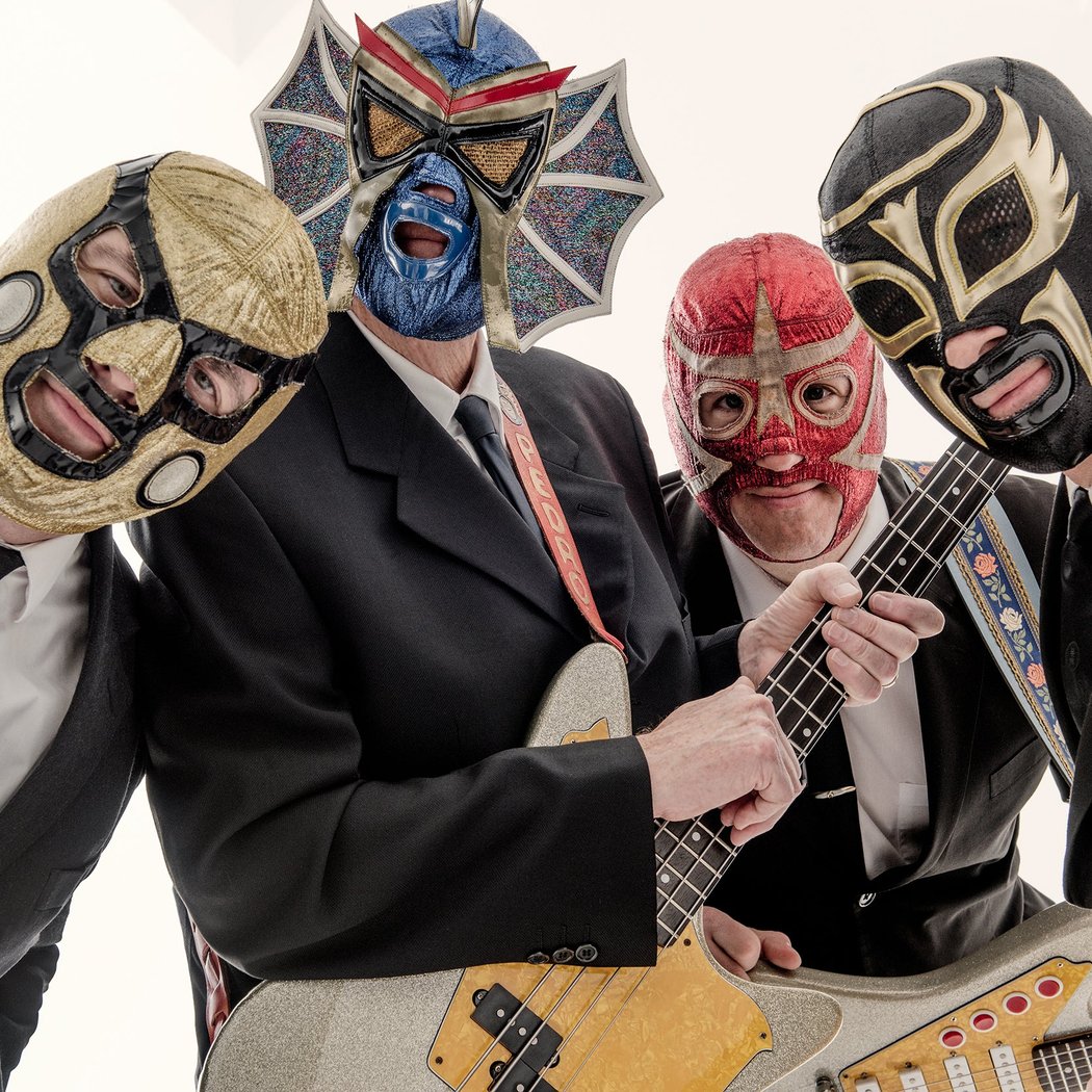 Nick Lowe & Los Straitjackets 3