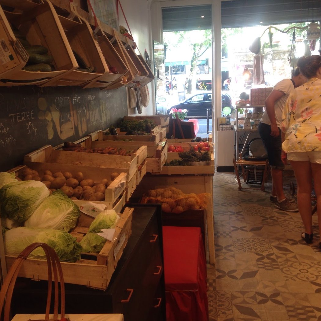 L'Épicerie Vintage : Cave à vin nature et Brocante 3