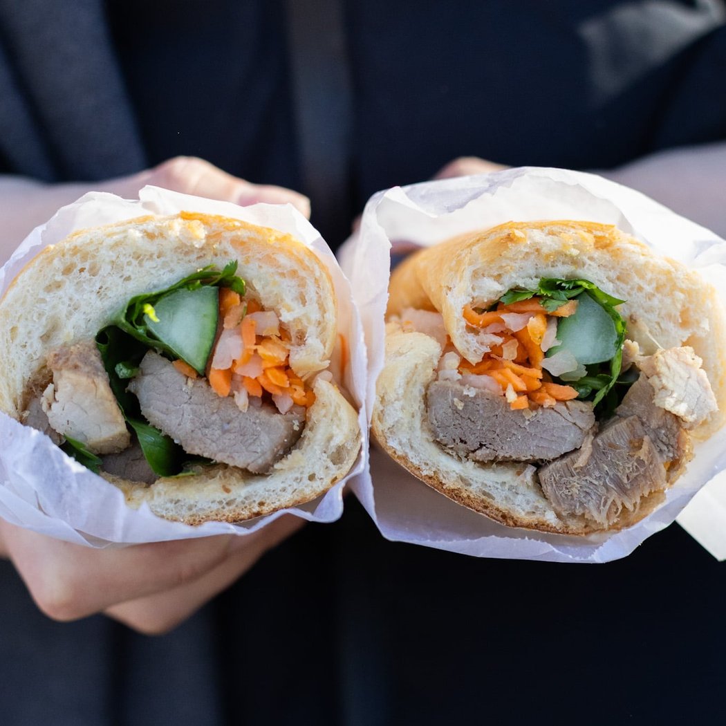 Bánh Mì Cô Út 1