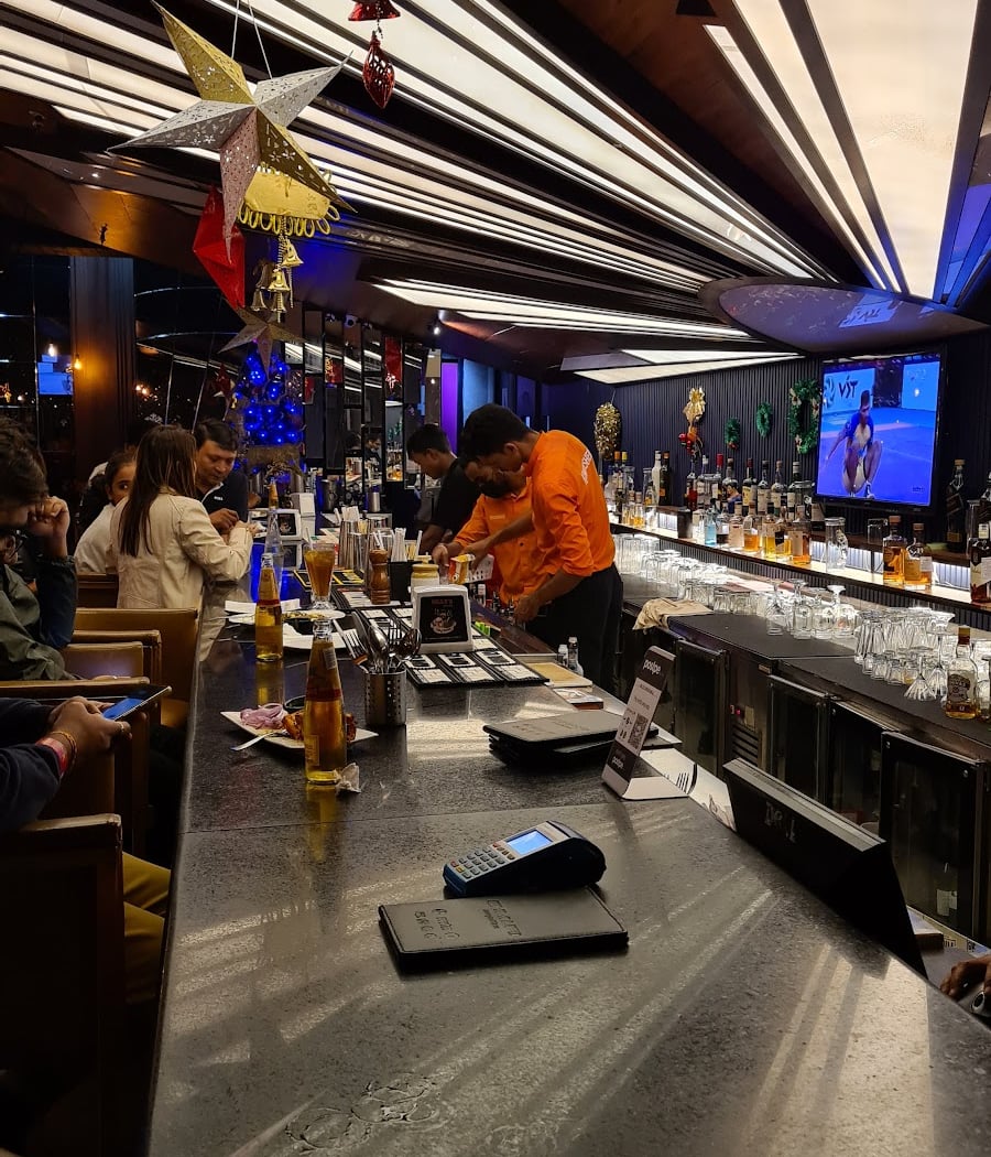 Gilly's Restobar 3