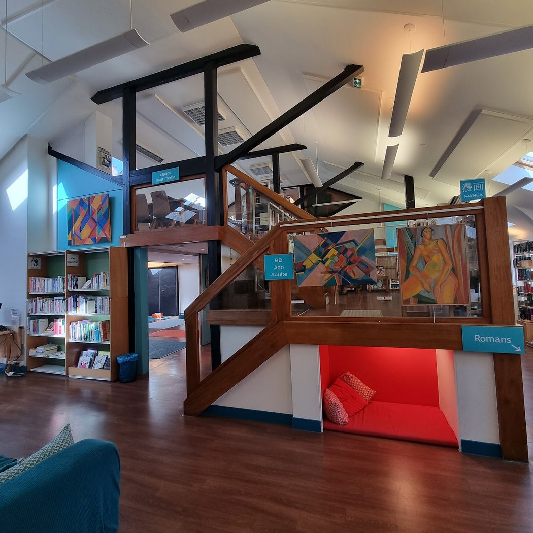 Library Colette Vivier 3
