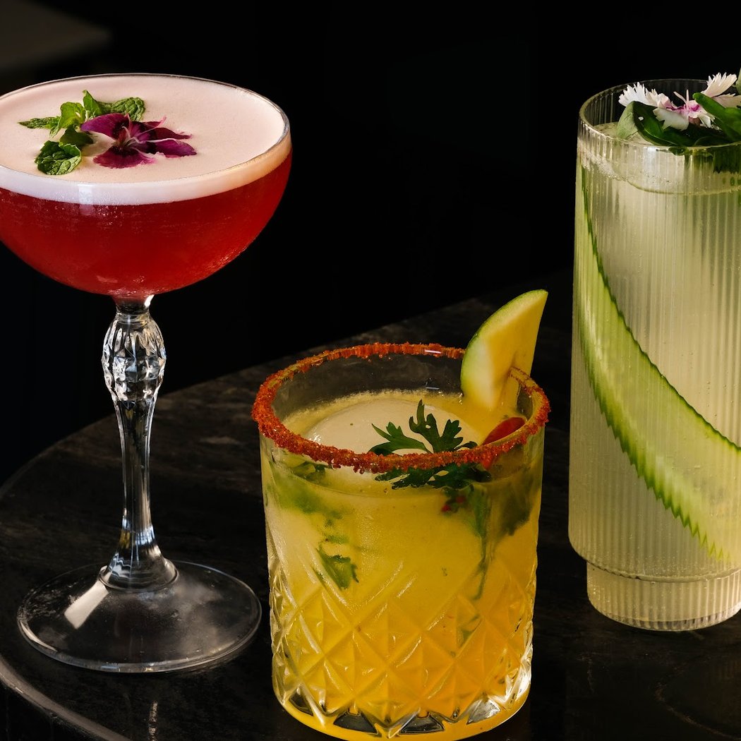 Veranda Khar - All Day Dining & Cocktail Bar 1
