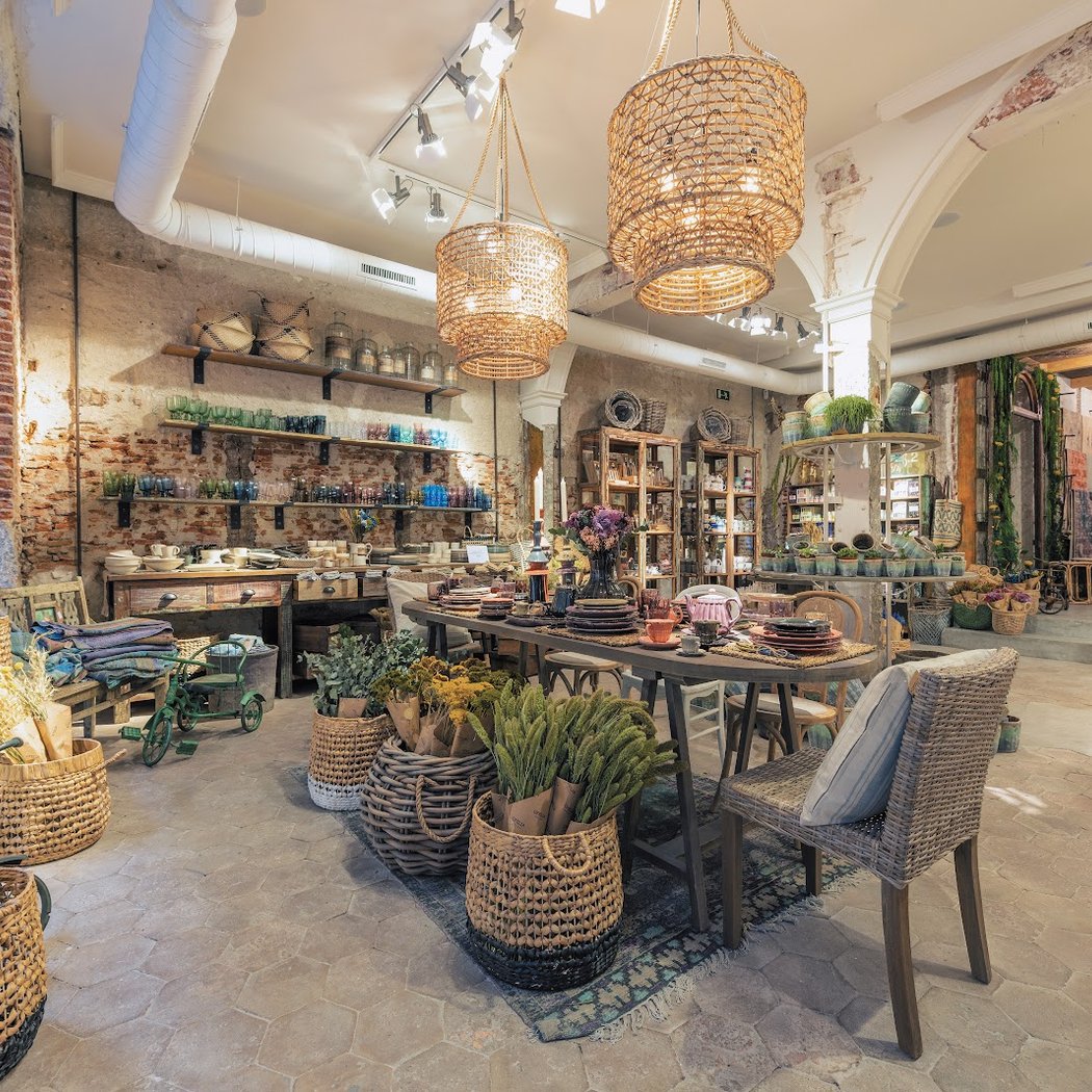 Ofelia Home & Decor 1