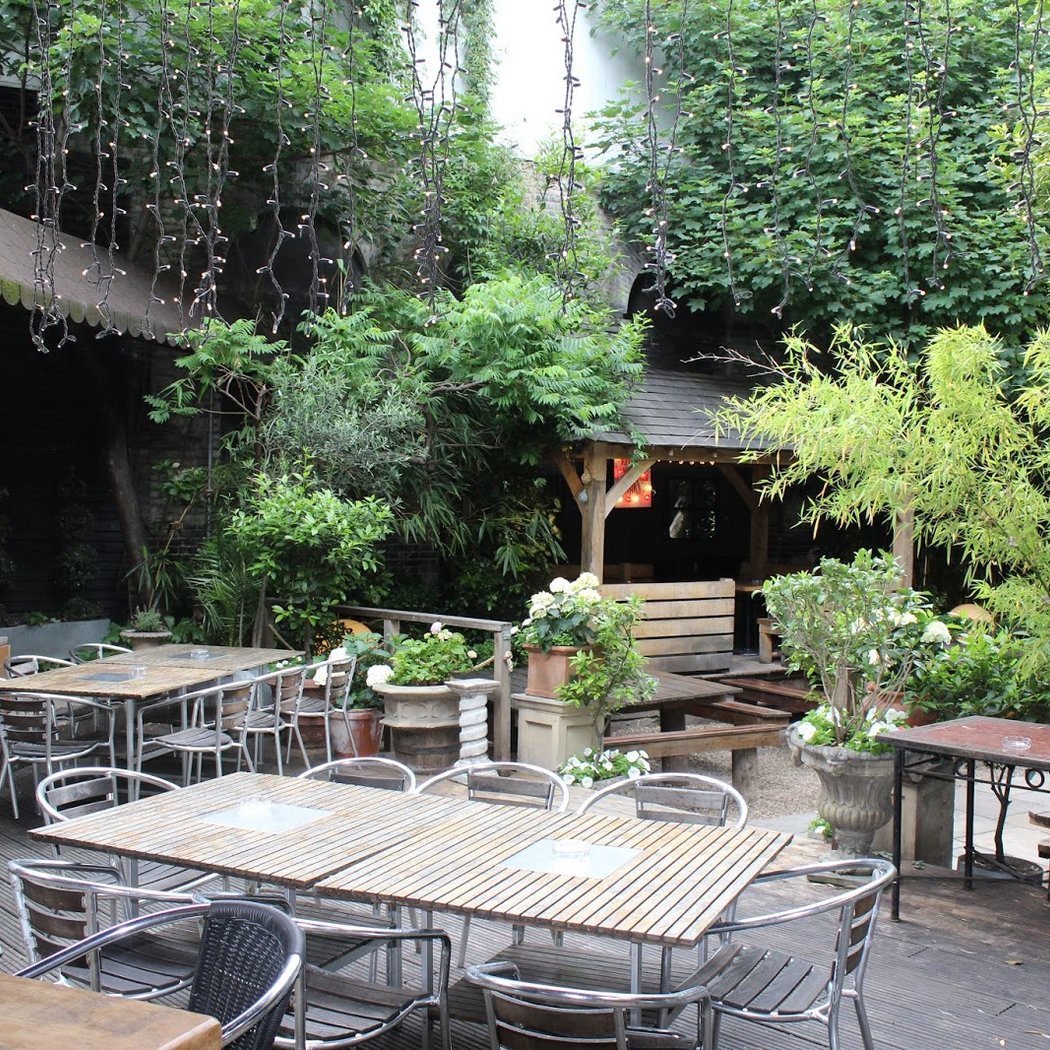 Garden Bar 2