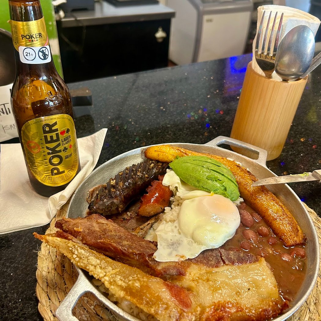 Fonda Colombiana 3