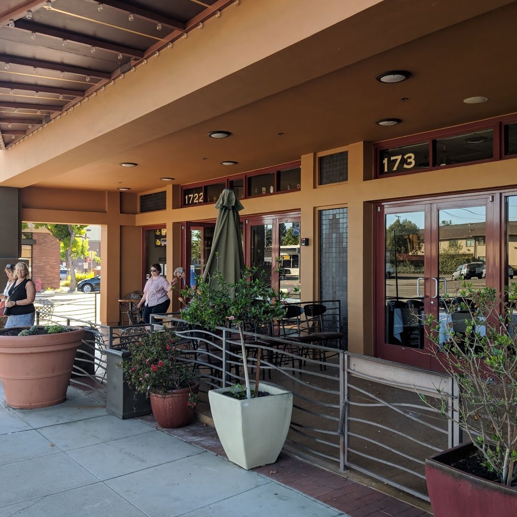 Vine Cinema & Alehouse 2