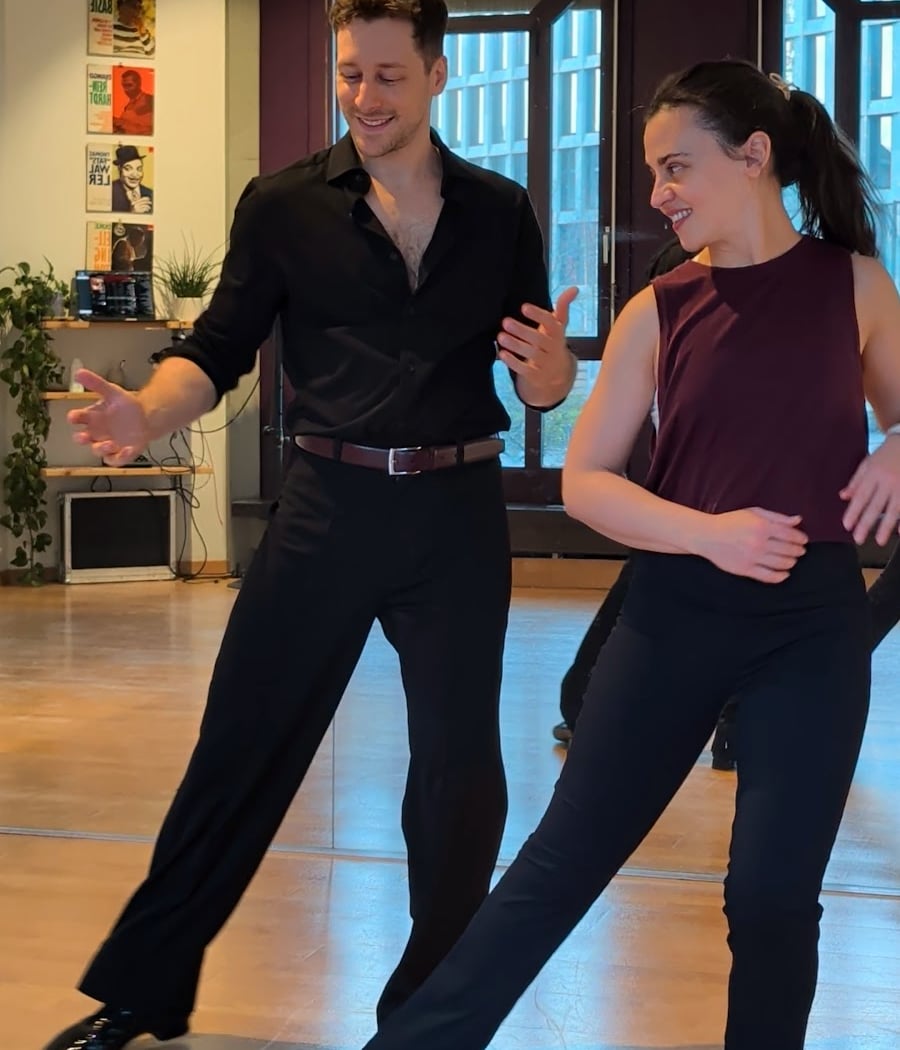 Sunday Salsa – Move, Connect & Feel the Music 2