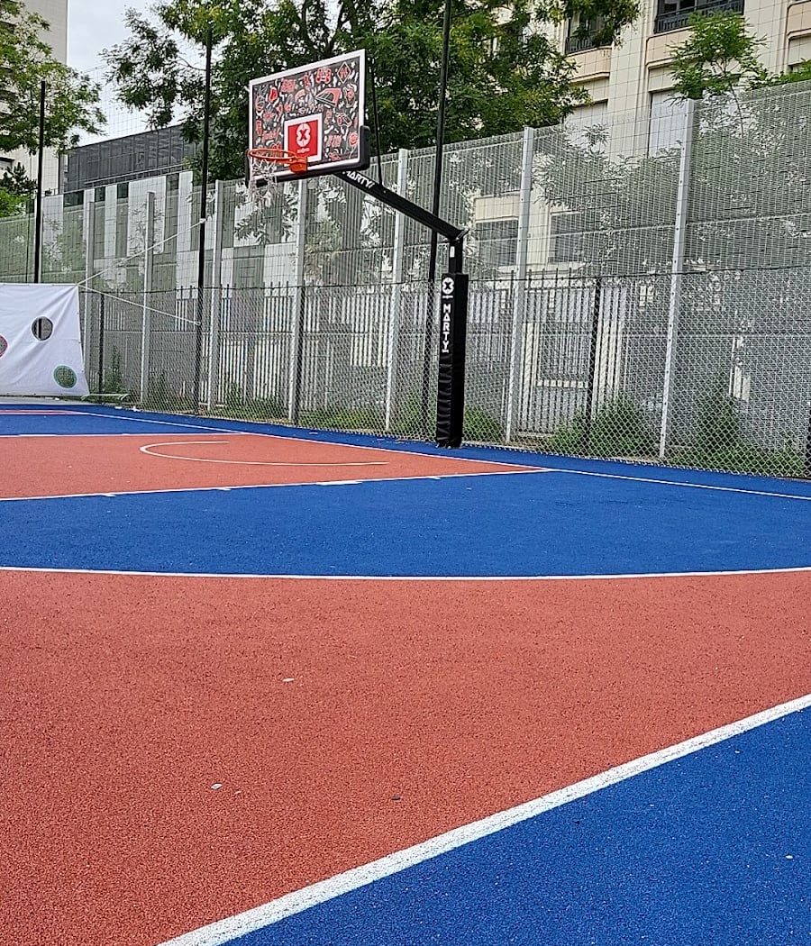 Playground Curial 2