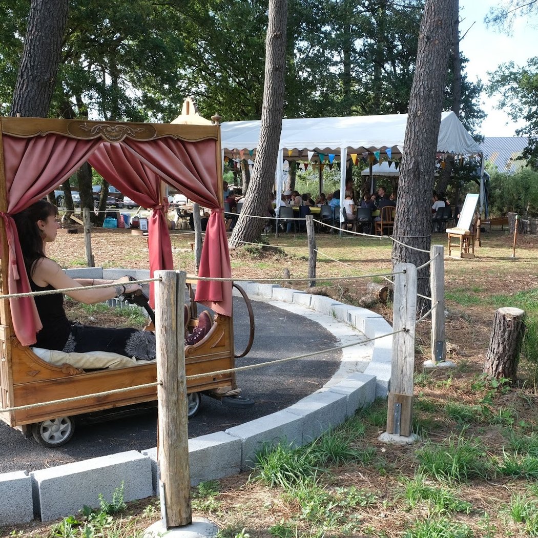 L'Armoire aux Jeux - Parc de jeux en bois insolites 2