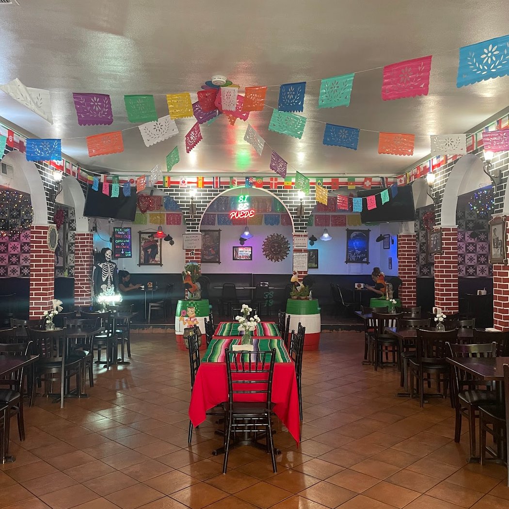 El Palenque 3 Gallos Restaurant 2