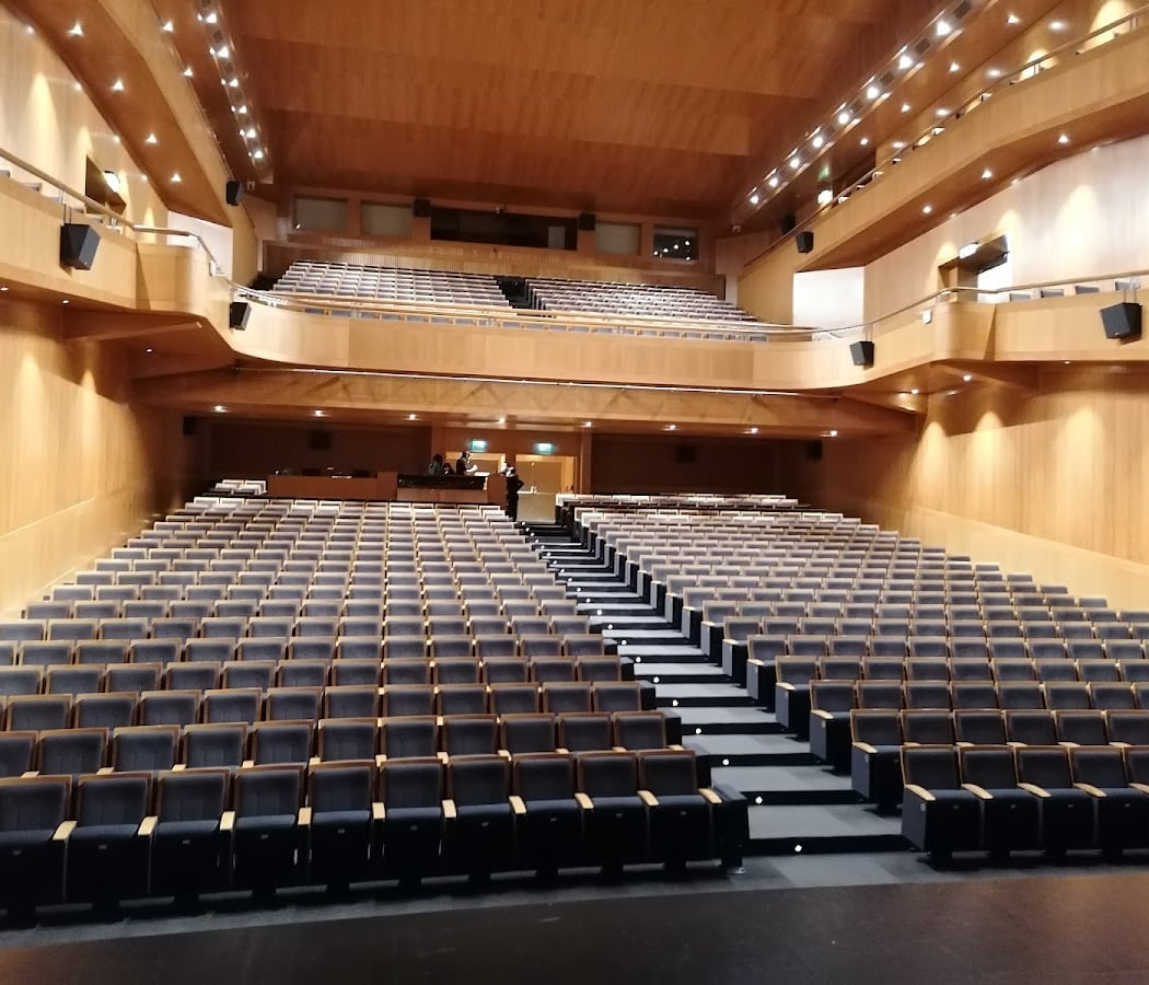 Olga Cadaval Cultural Center 3