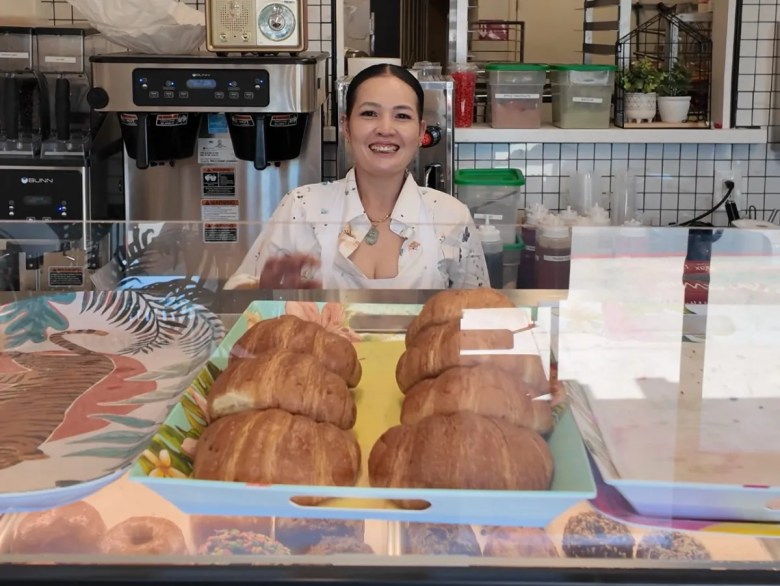 Puffin Donuts 3