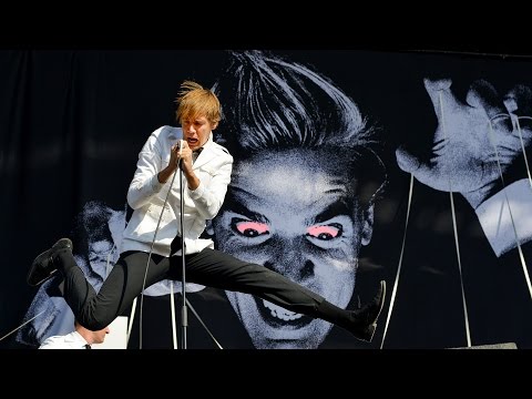 The Hives and The Chats 1