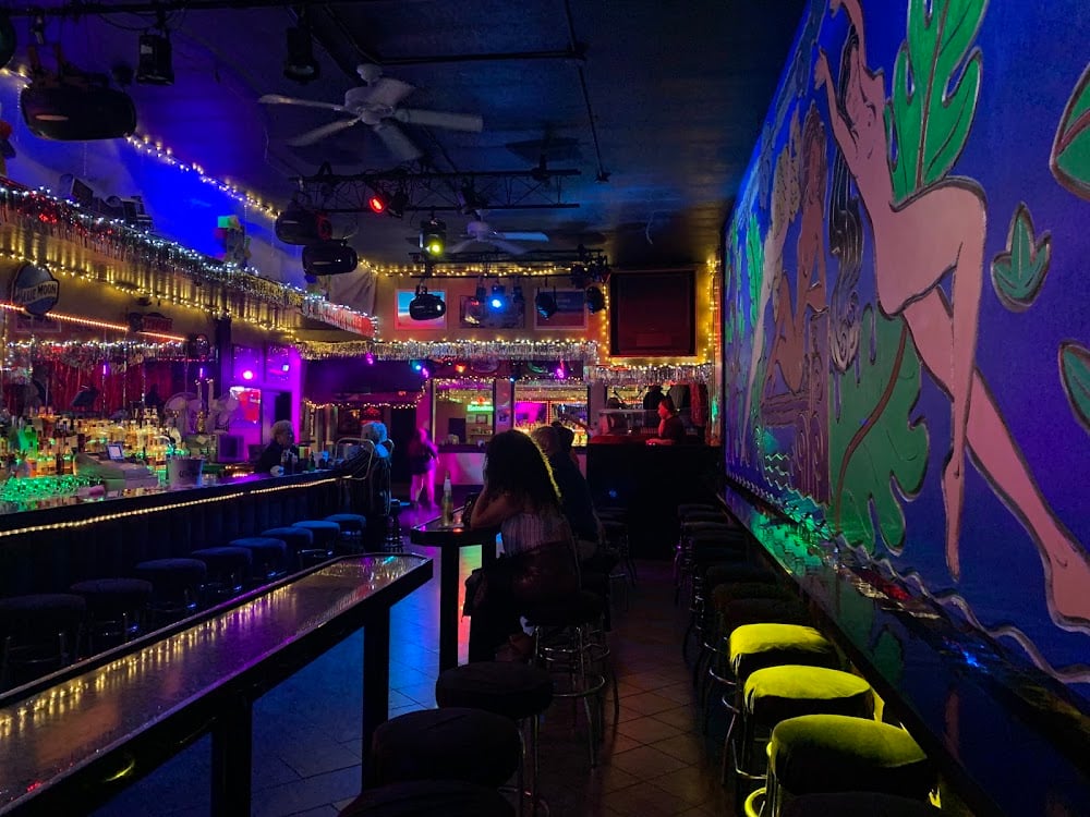 Club Caliente 3