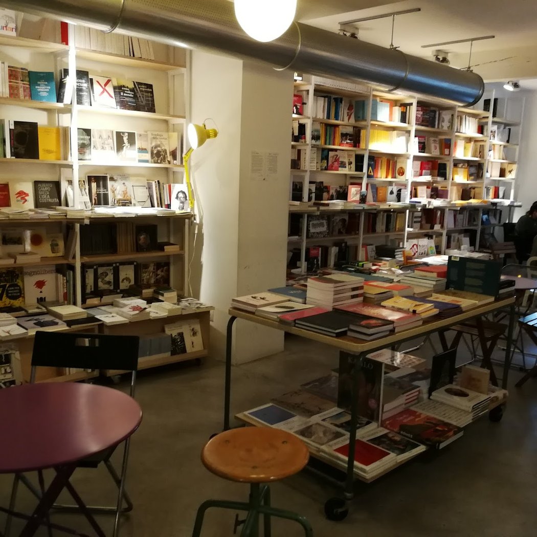 Libreria Verso 3