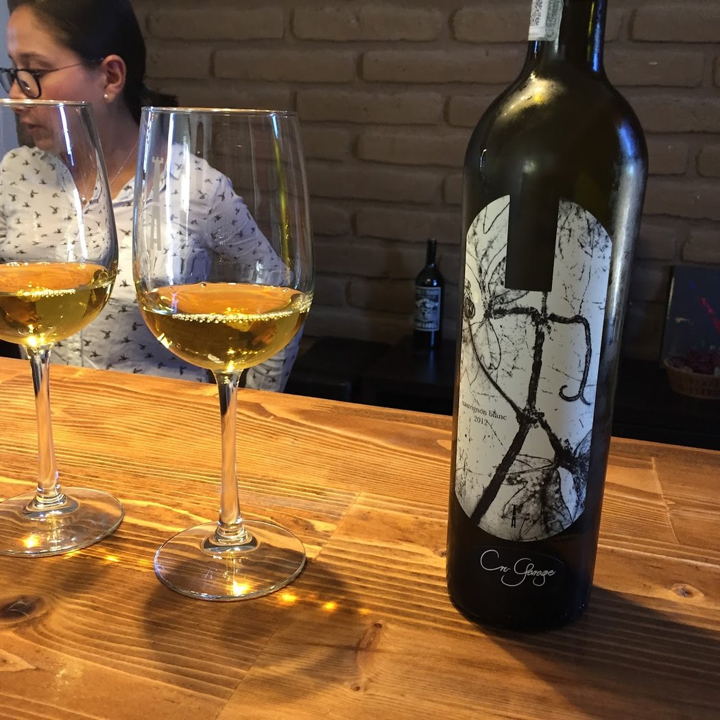 Blind Tasting Aromatic White Wines 2