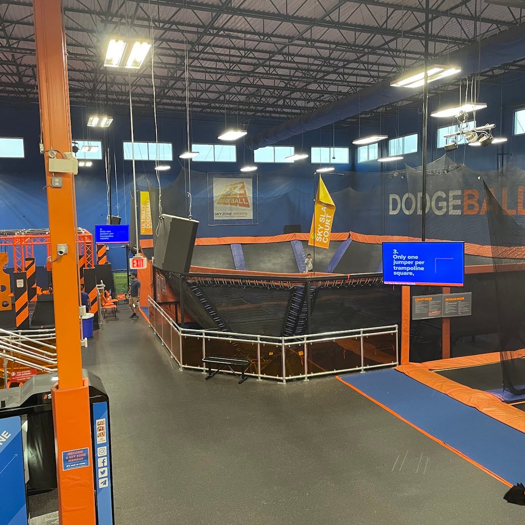 Sky Zone Trampoline Park 3