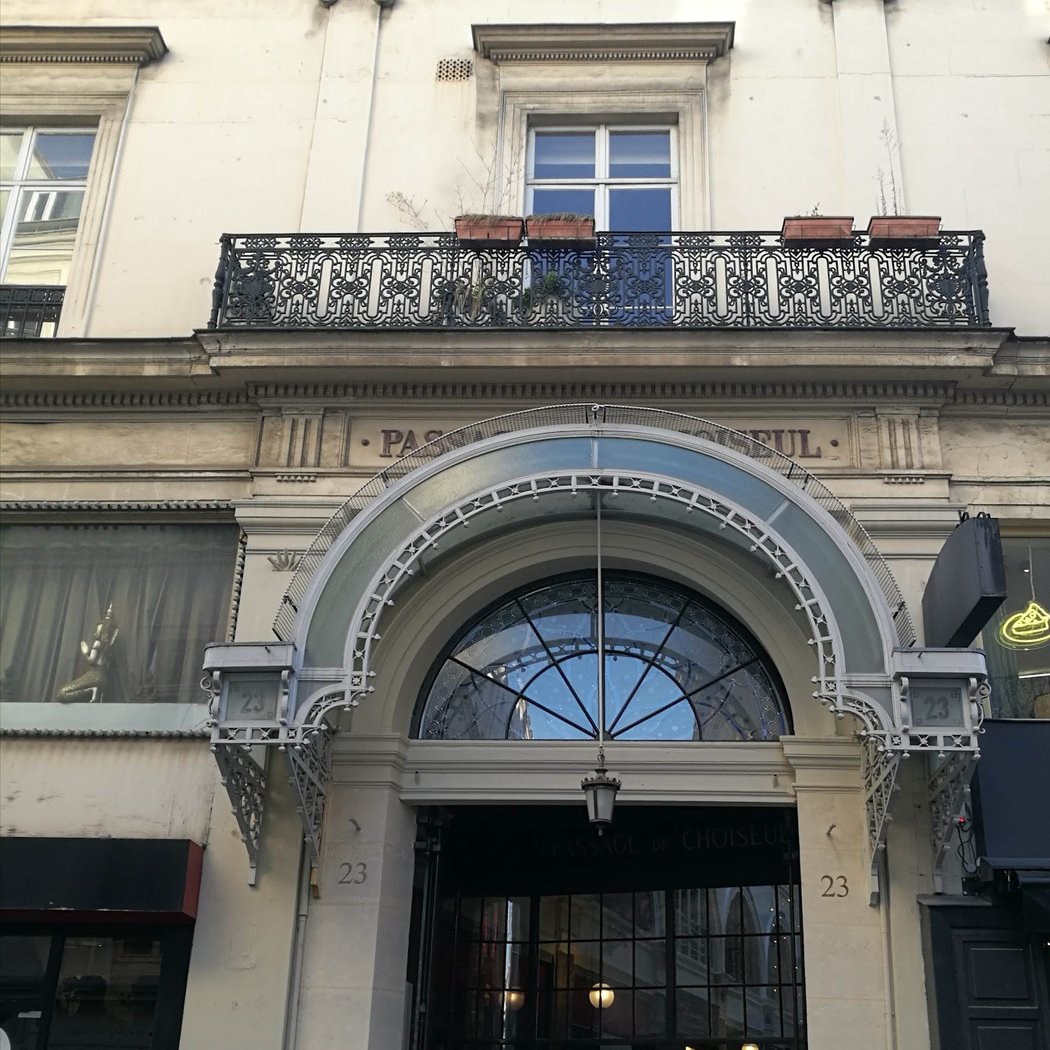 Cherche des trésors vintage dans le passage Choiseul 2