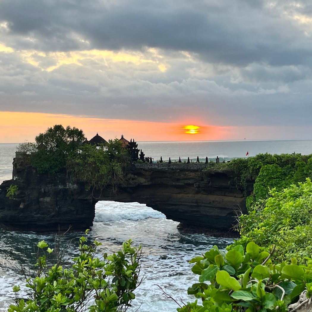 Tanah Lot Temple Square 1