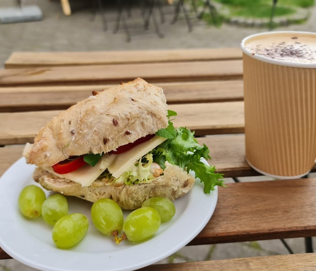 Cafe Karen (i Karens Minde Kulturhus)