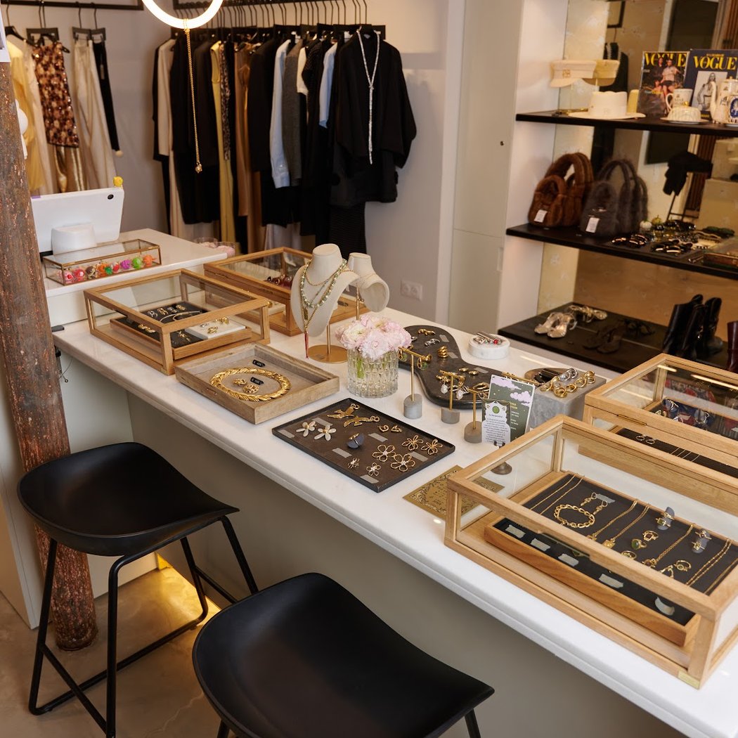 ITEMS Paris 3e - Fashion Concept Store, Multi-brand 3