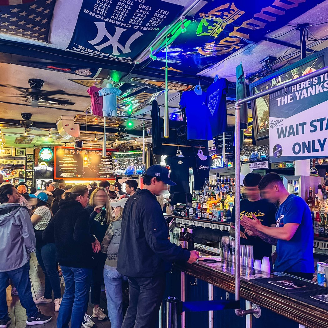 Stan's Sports Bar 3