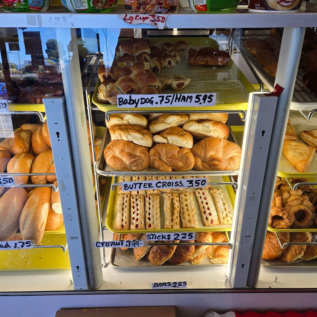 Daily Donuts & Sandwiches 3