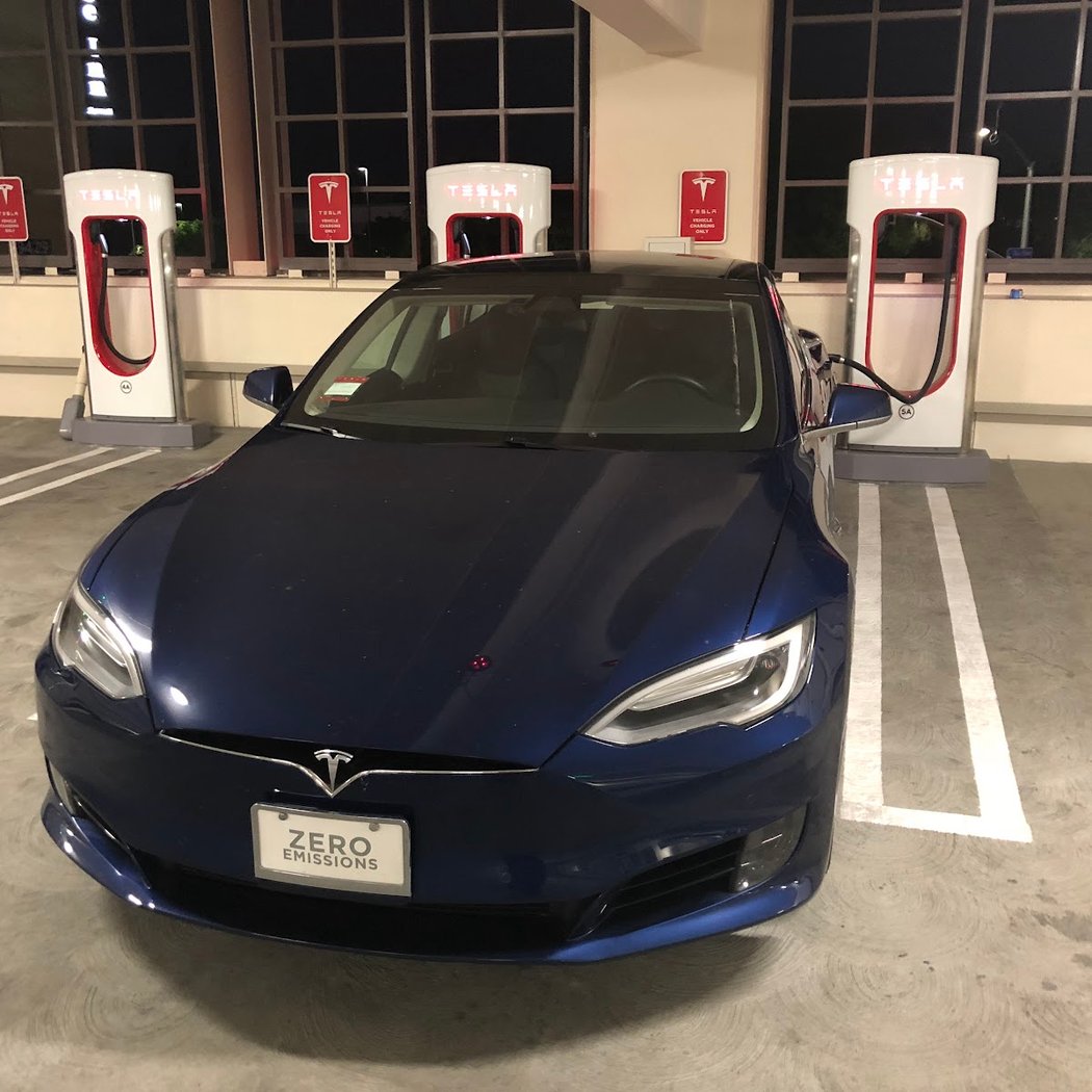 Tesla Supercharger 3
