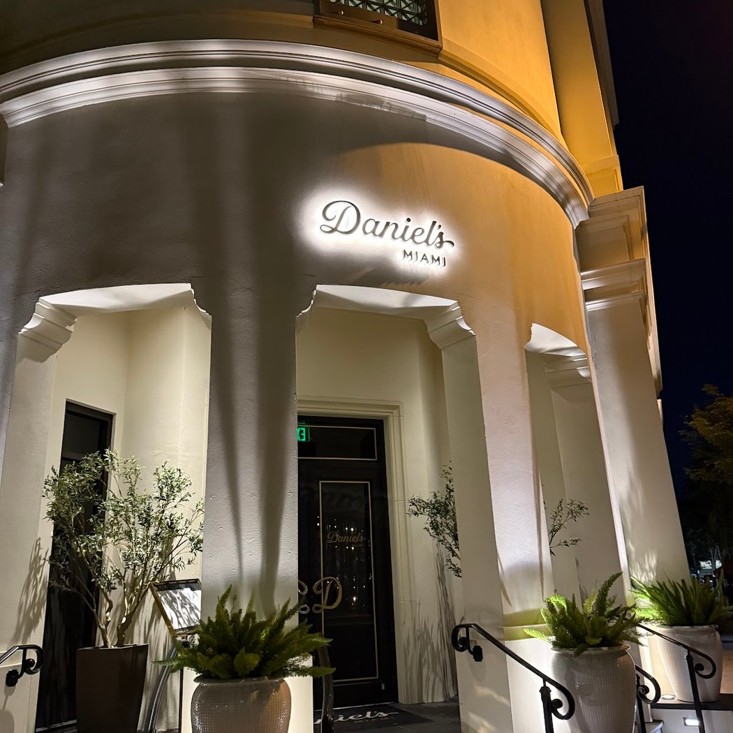 Daniel's Miami 3