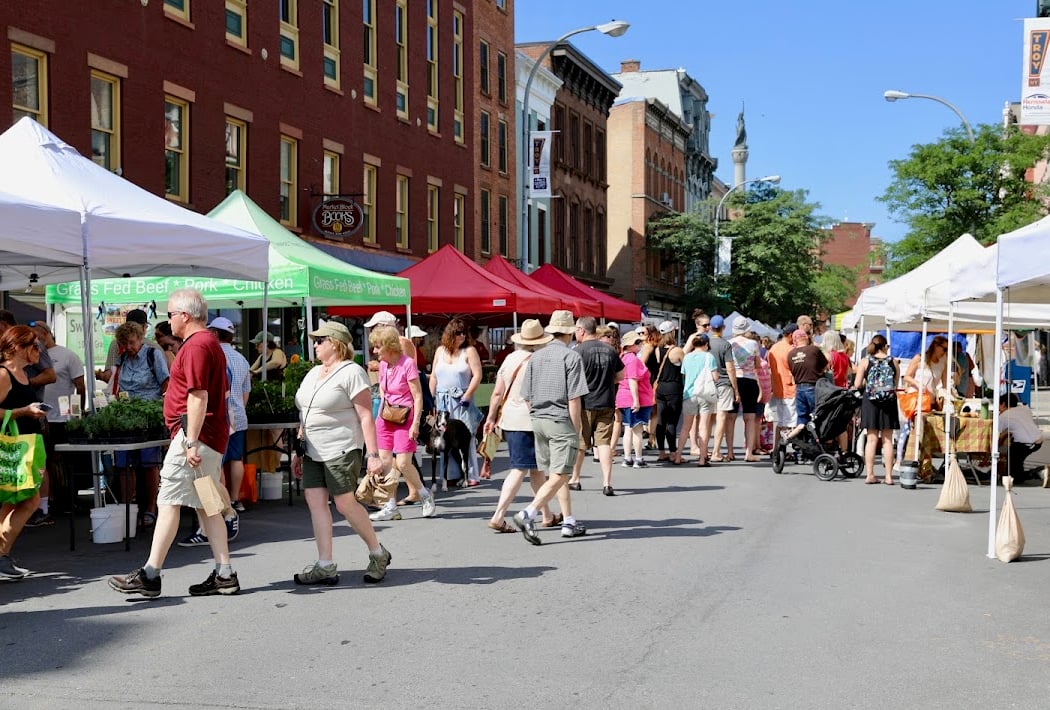 Saturday Farmers Market at Monument Square 2