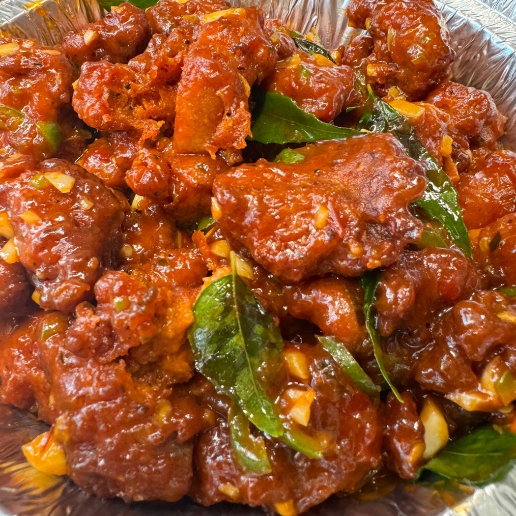 Momo Cook truck 1