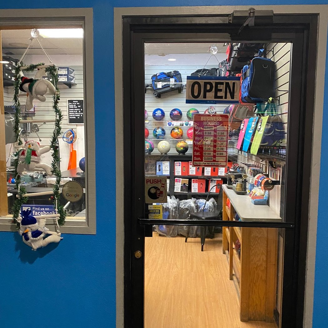 Windsor Bowl Pro Shop 2