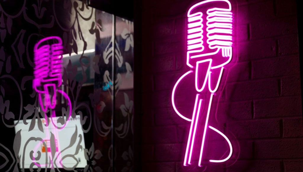 Cuzin's Karaoke Night