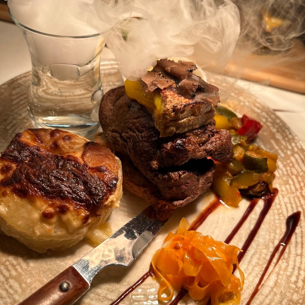 O 70 Restaurant Halal 1
