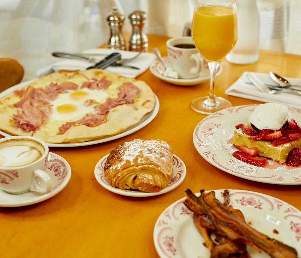 Rose's Cafe 1
